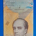 2018.  10 Bolivares UNC