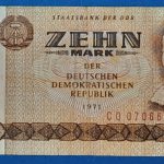 1971. 10 Mark F+
