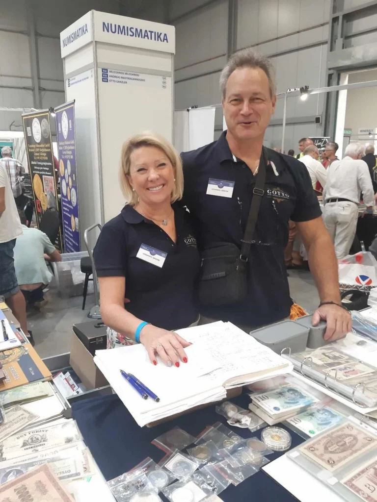 Ganzler Ottó és felesége a numizmatikai börzén