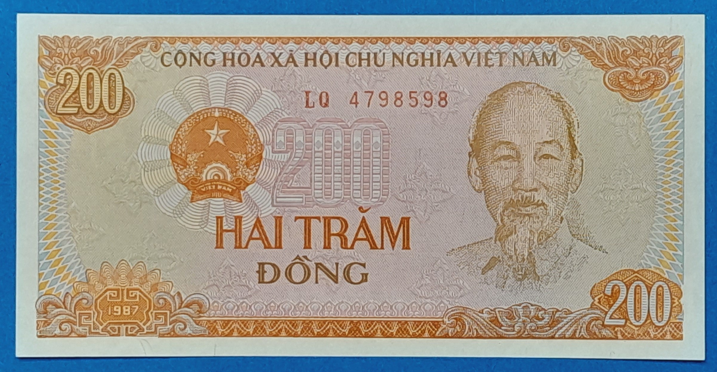 B0332-1 1987. 200 Ðồng UNC - Image 1