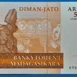 2004. 500 Ariary UNC